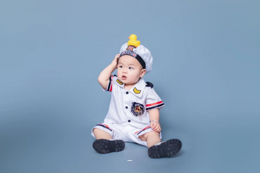 东阳宝宝老摇头怎么回事